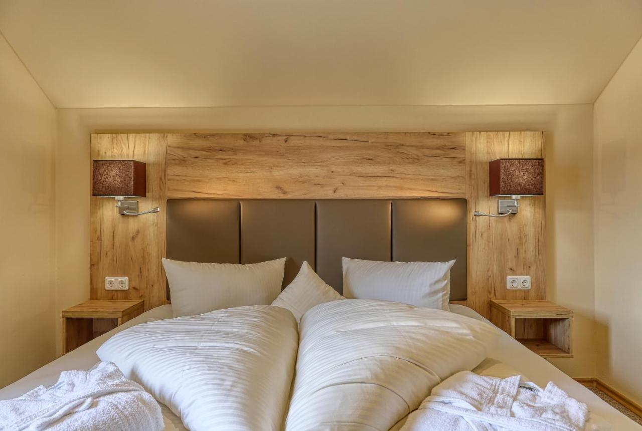 Wellnesshotel Deine Auszeit, Adults Only Achslach Eksteriør bilde