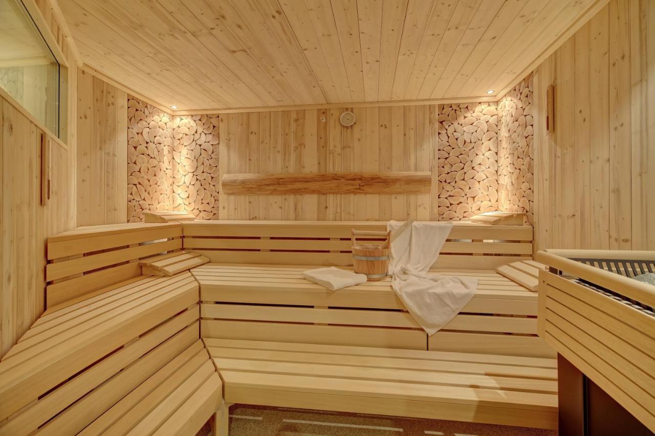 Wellnesshotel Deine Auszeit, Adults Only Achslach Eksteriør bilde