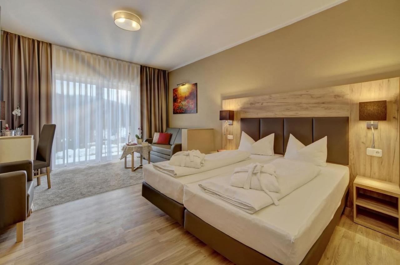 Wellnesshotel Deine Auszeit, Adults Only Achslach Eksteriør bilde