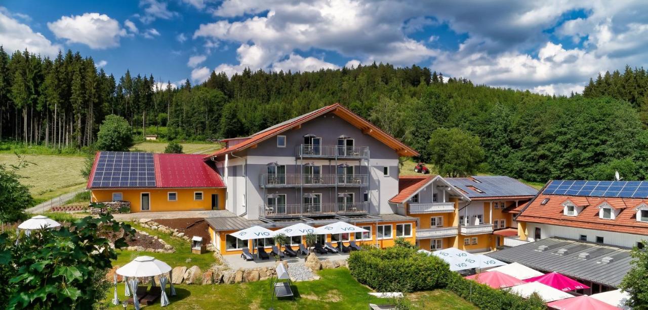 Wellnesshotel Deine Auszeit, Adults Only Achslach Eksteriør bilde